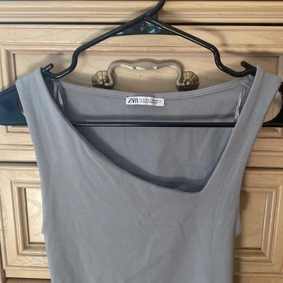 Zara Tank Top - Picture 2 of 7